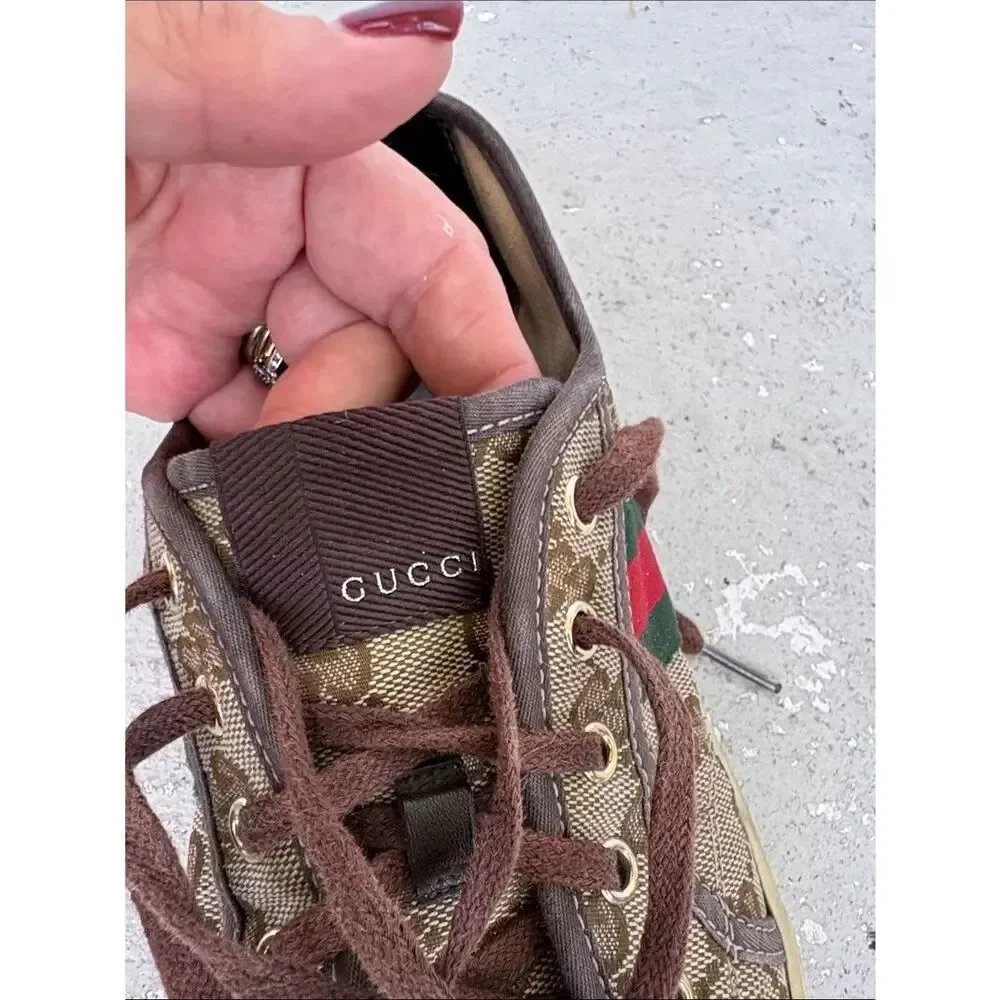 Gucci please look